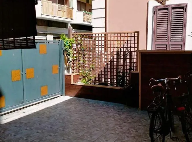 Vicino Al Mare Con Posto Auto Privato Tatil Evi *